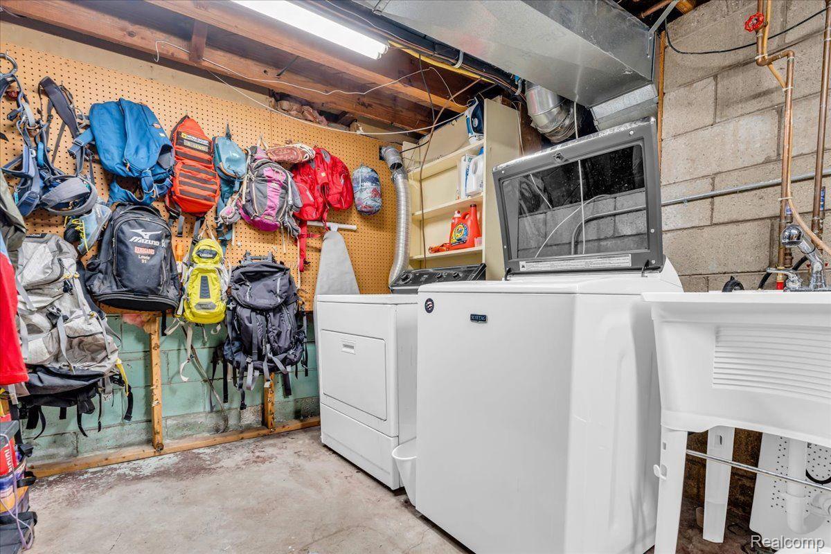 425 Hillcrest Avenue