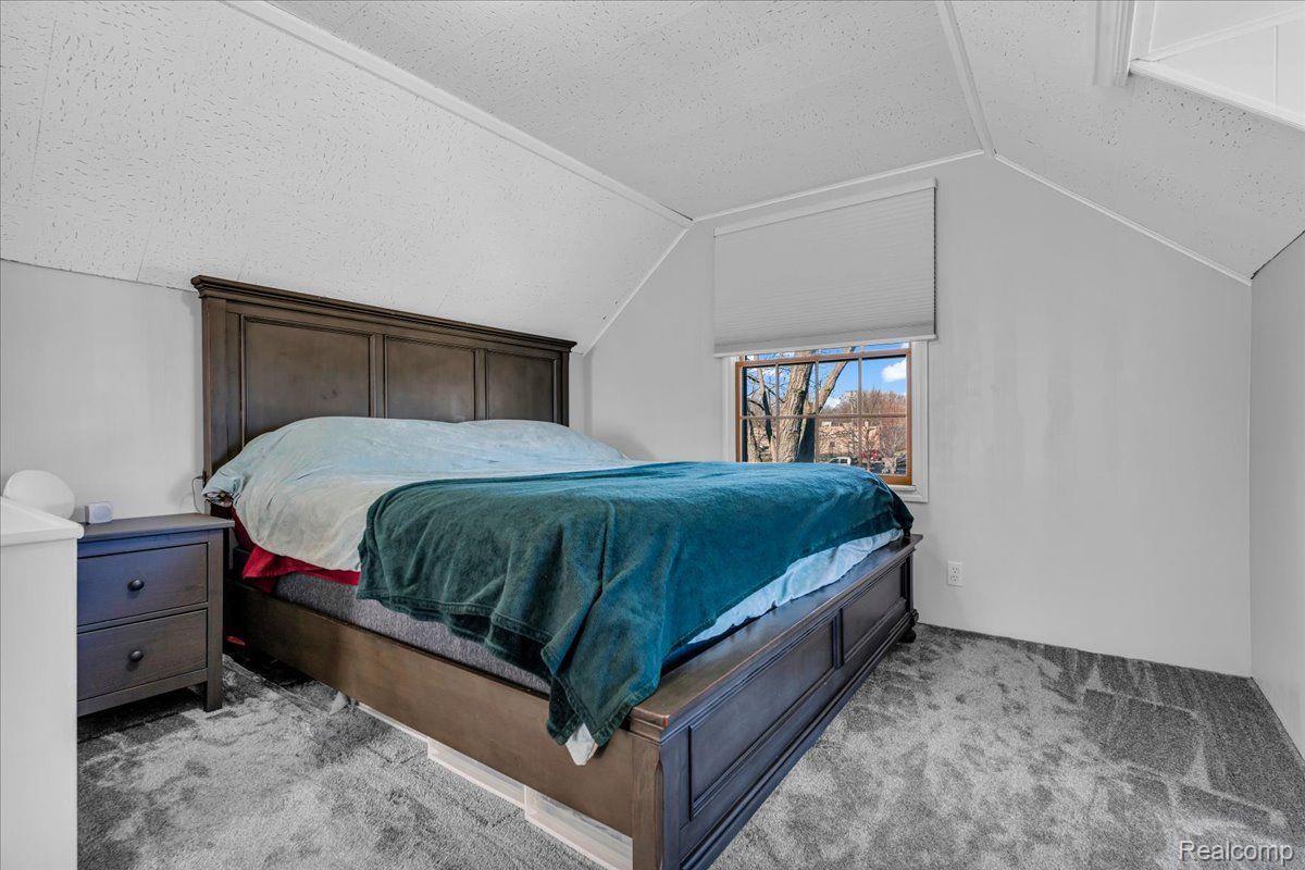 425 Hillcrest Avenue