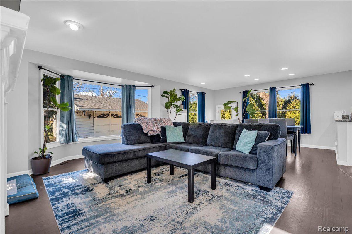 425 Hillcrest Avenue