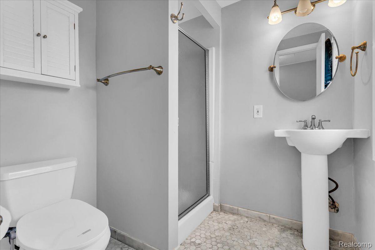 425 Hillcrest Avenue