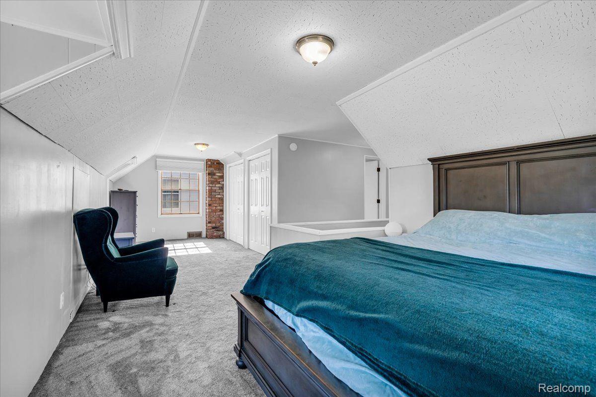 425 Hillcrest Avenue