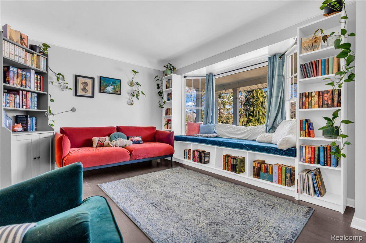 425 Hillcrest Avenue