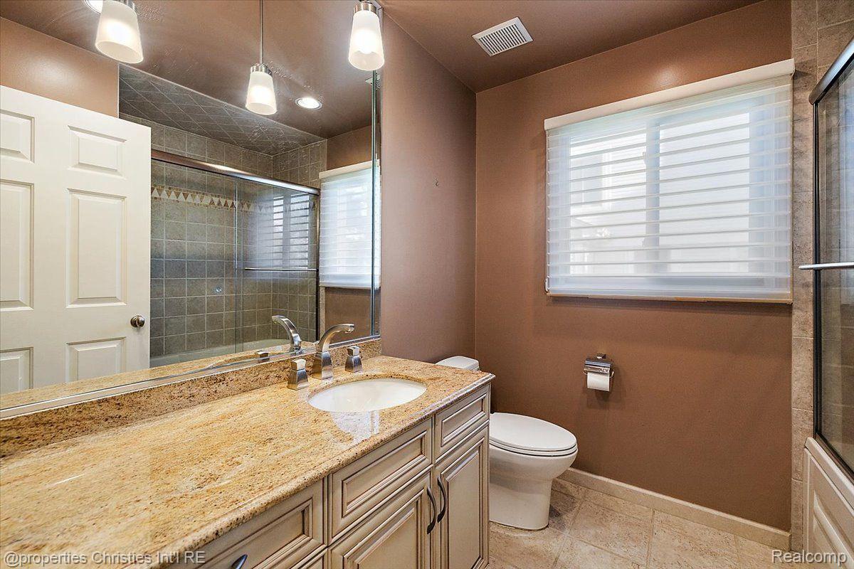 7716 MAPLE Drive