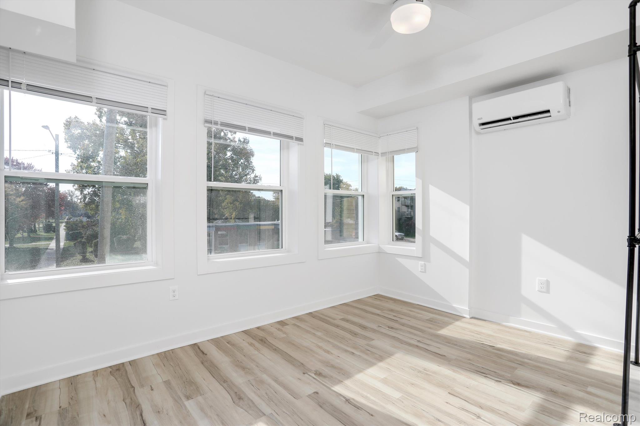 799 East Grand Boulevard 7