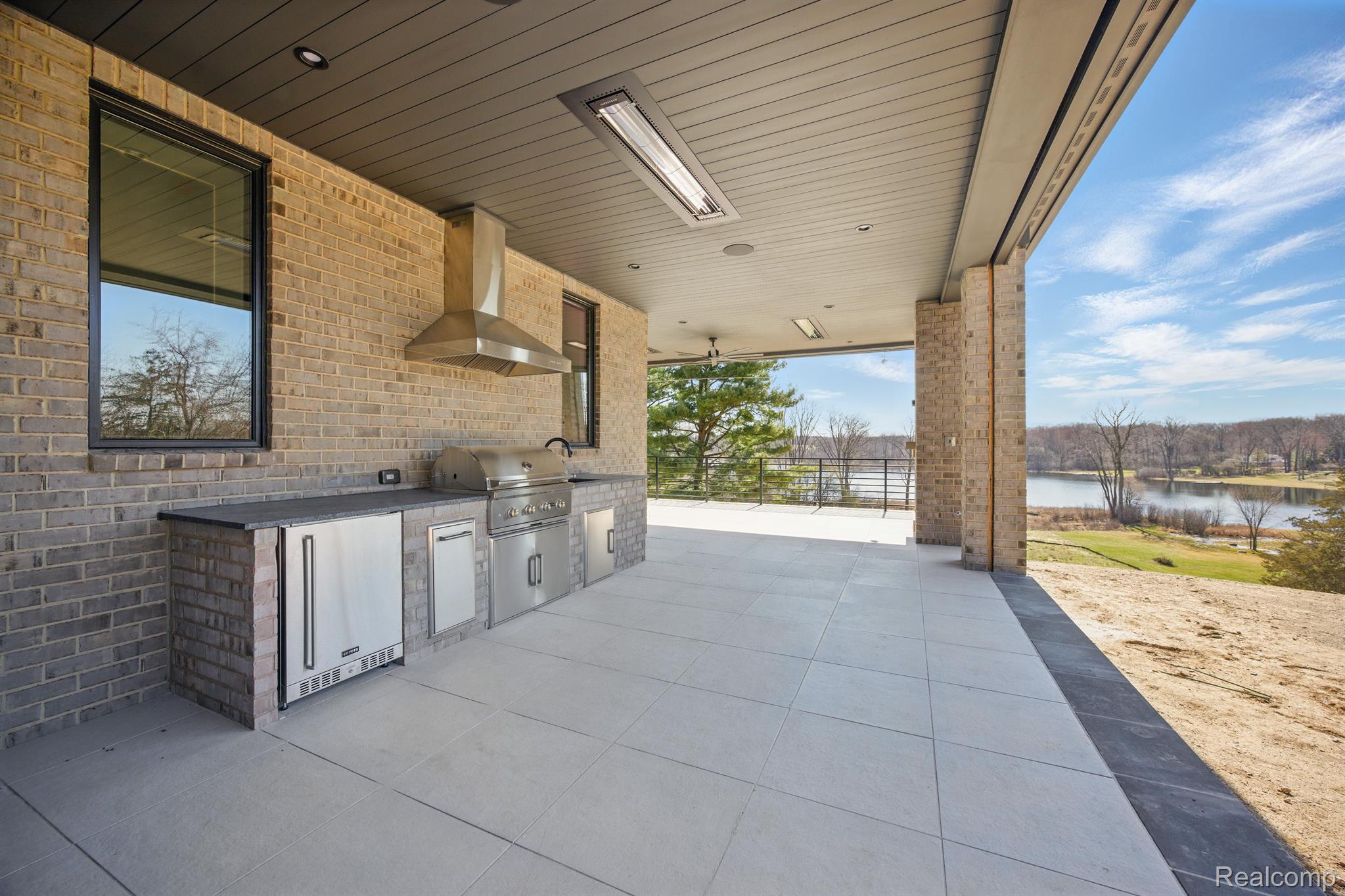 3281 Chickering Lane