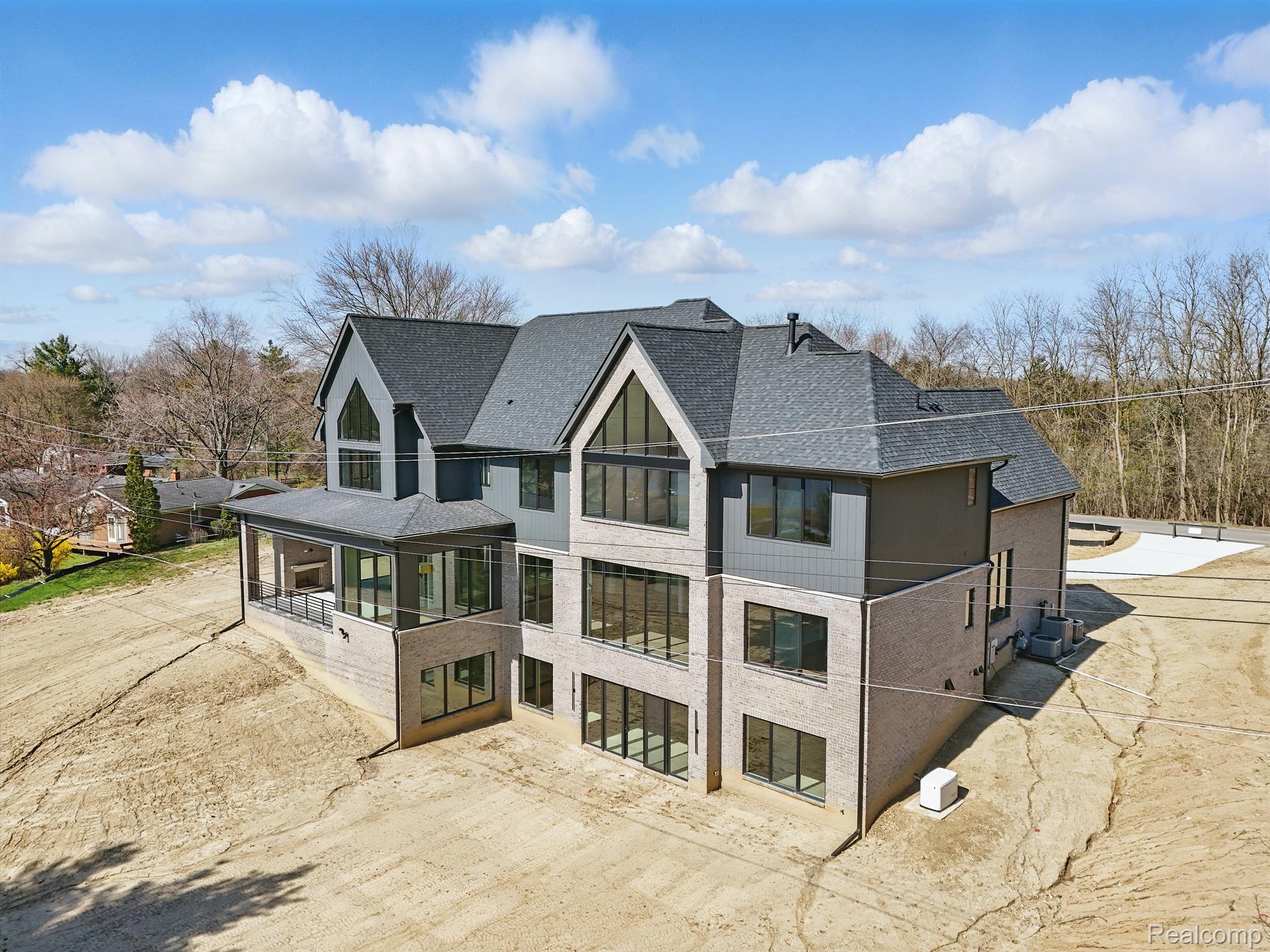 3281 Chickering Lane