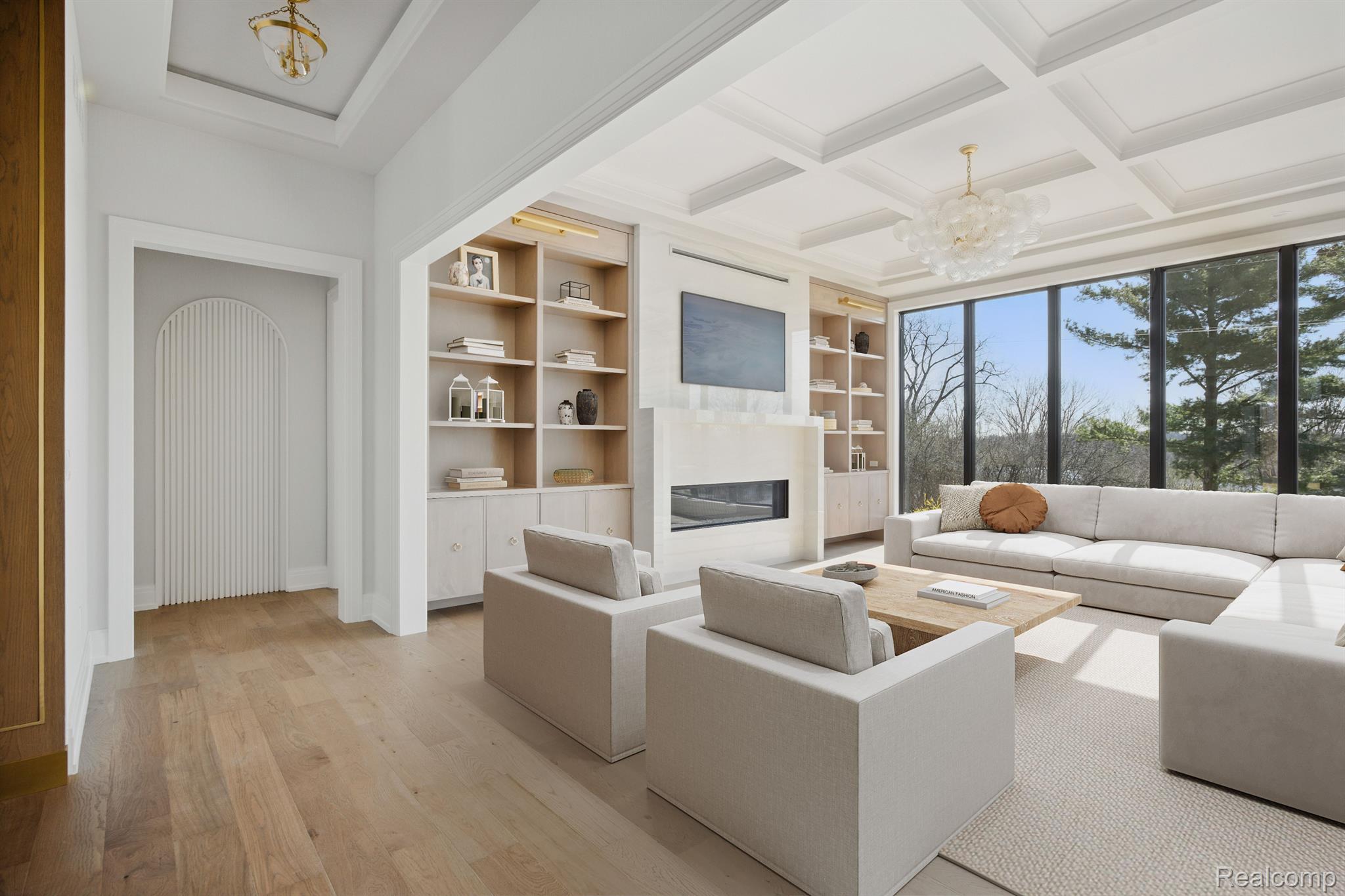 3281 Chickering Lane
