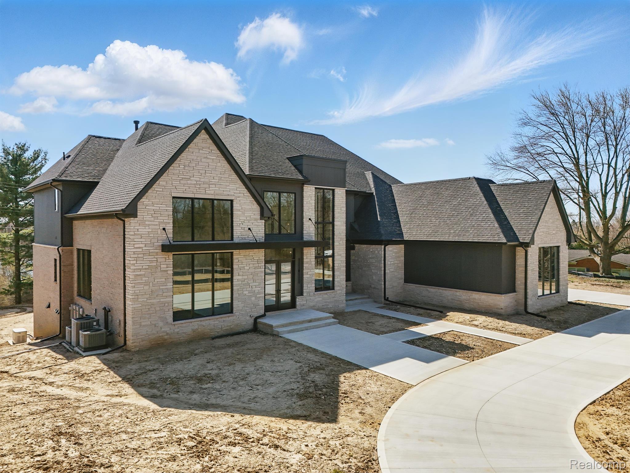 3281 Chickering Lane