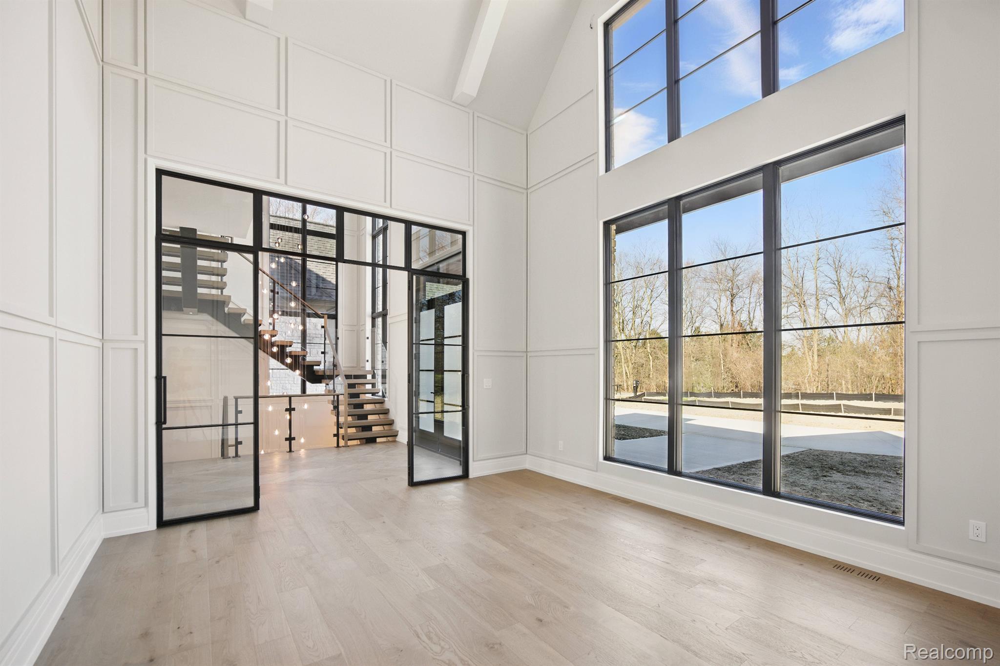 3281 Chickering Lane