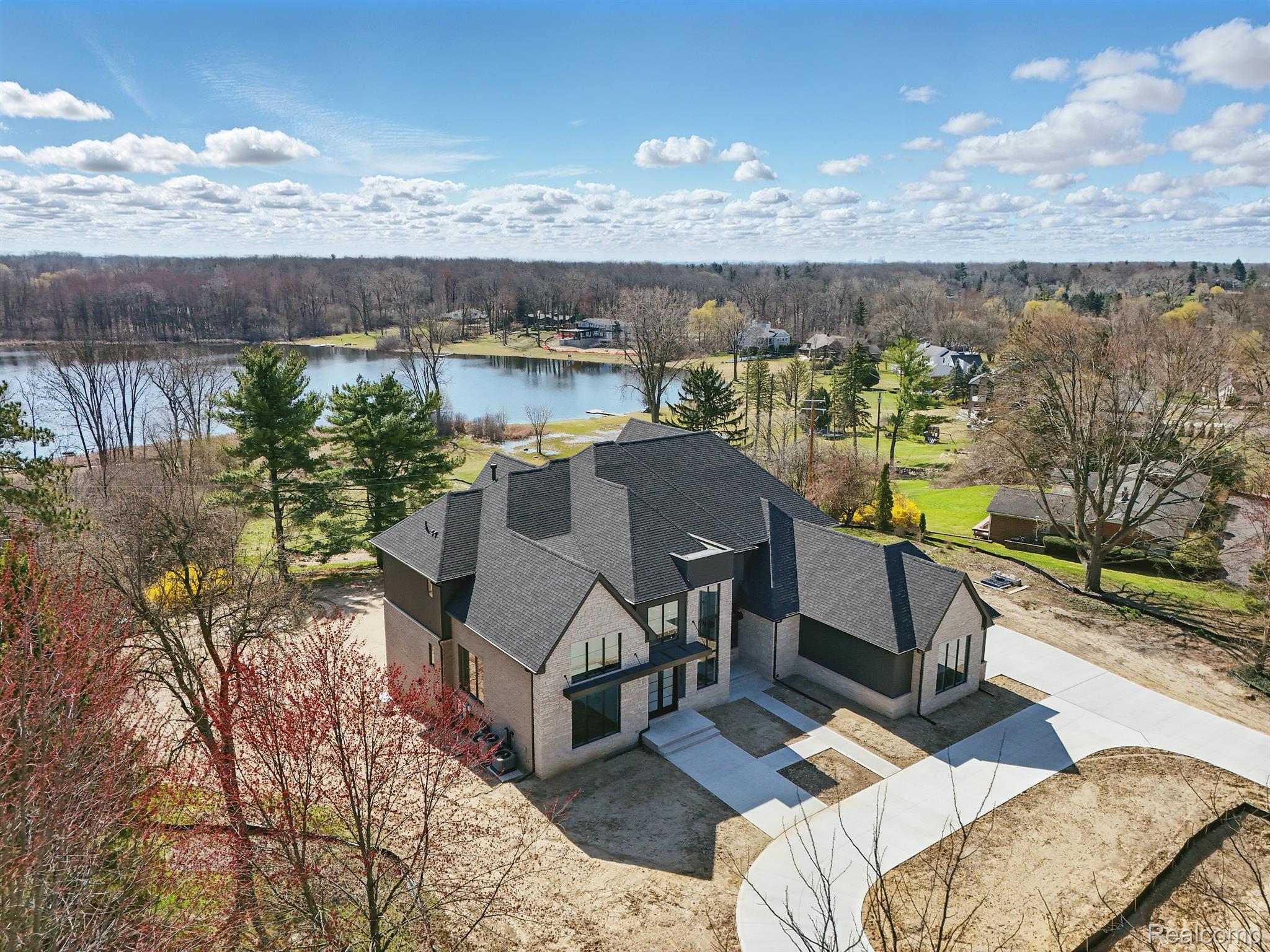 3281 Chickering Lane