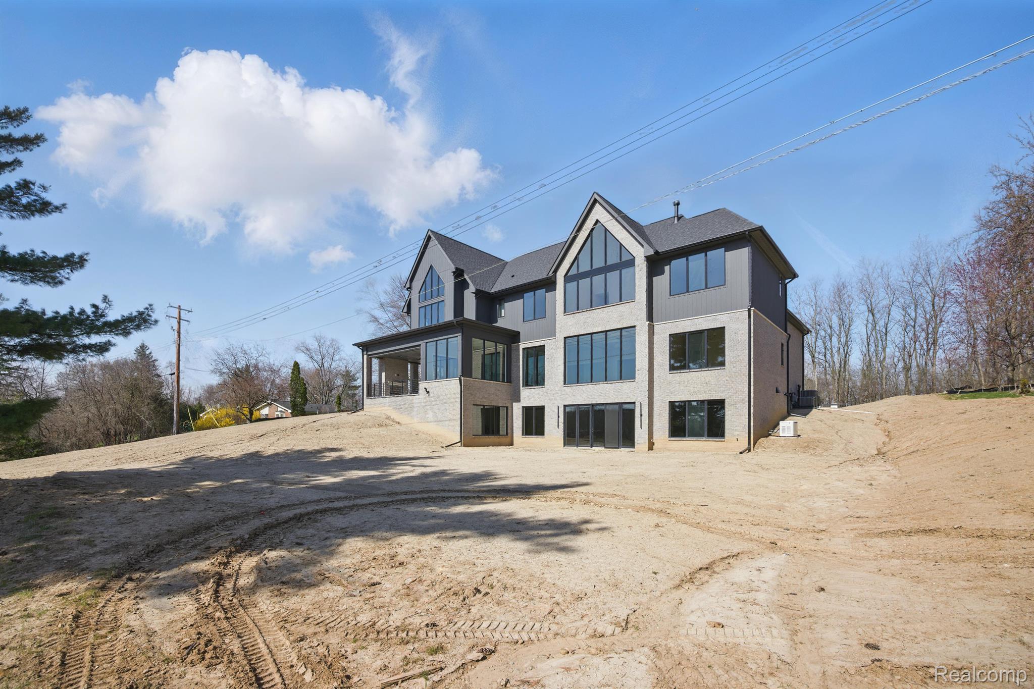 3281 Chickering Lane