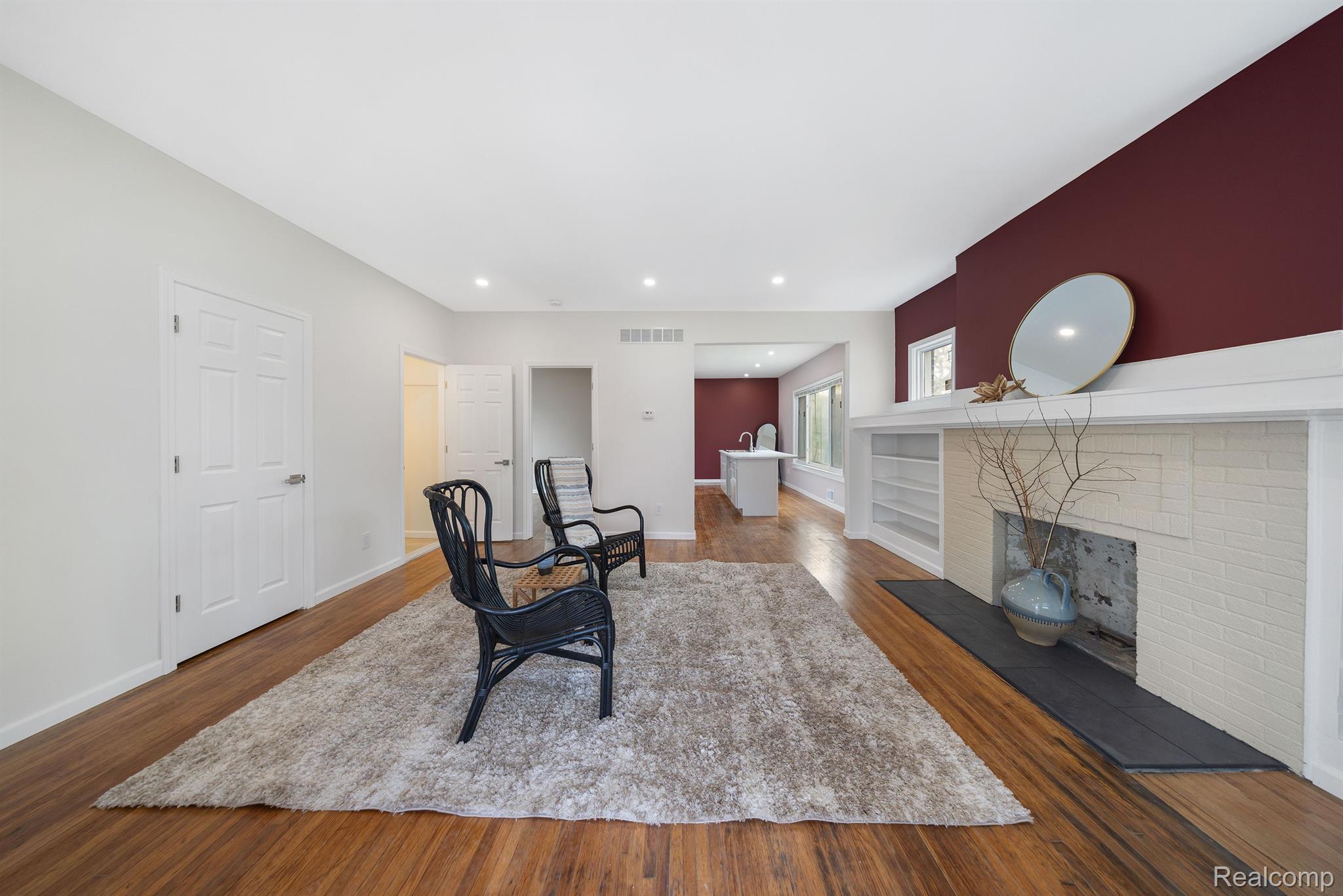 1989 GLADSTONE Street