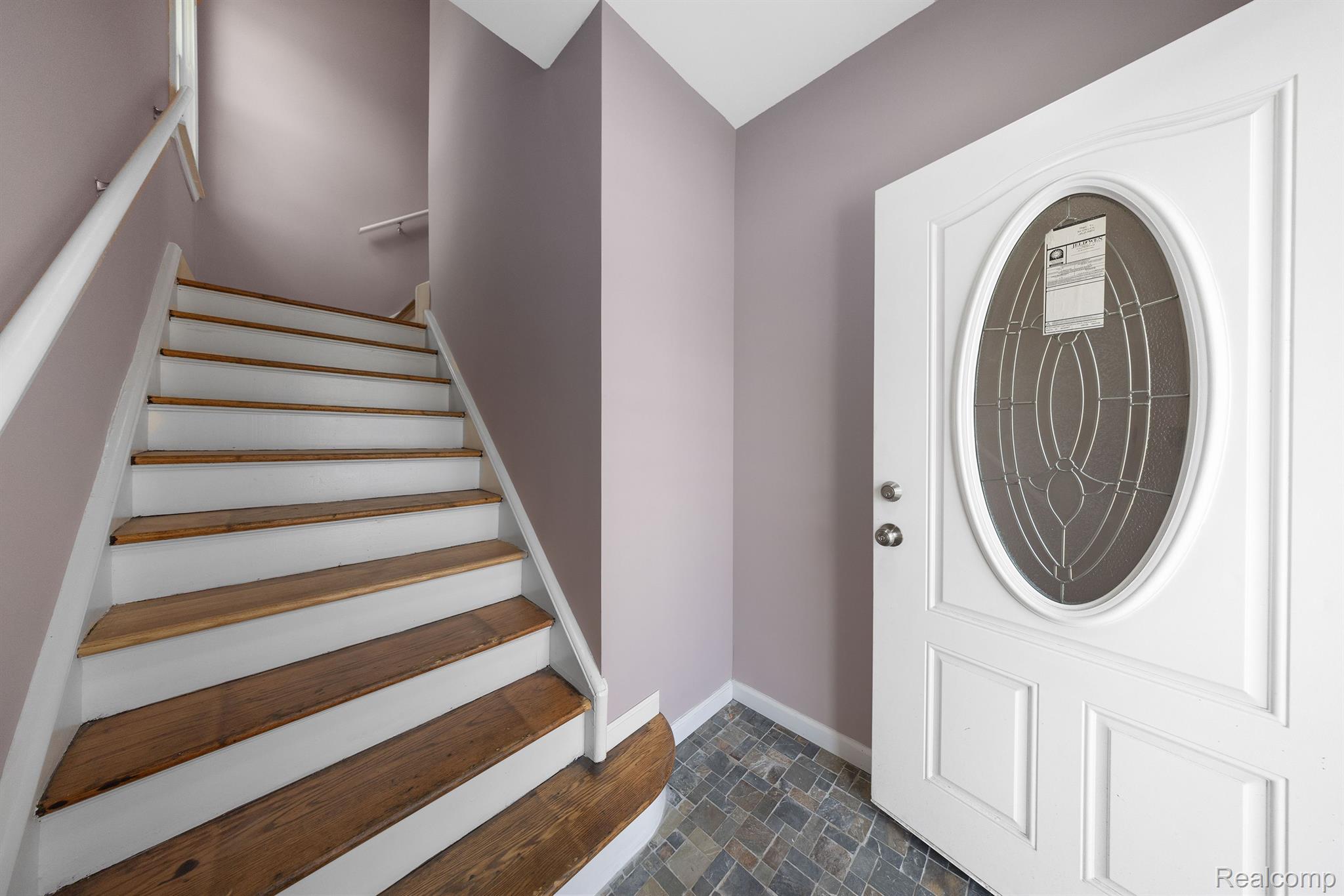 1989 GLADSTONE Street