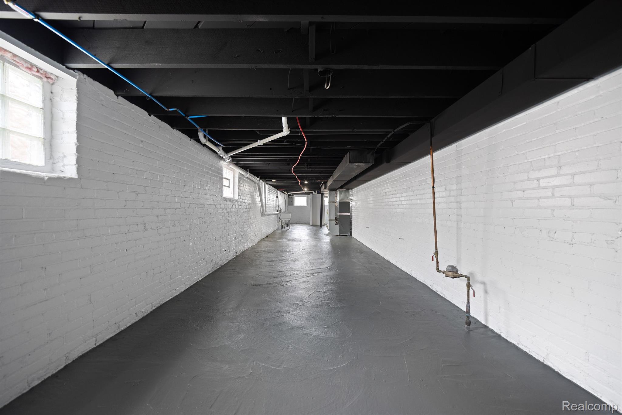 1989 GLADSTONE Street