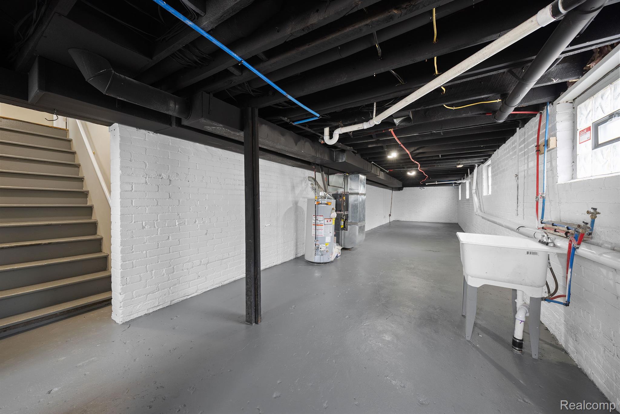 1989 GLADSTONE Street