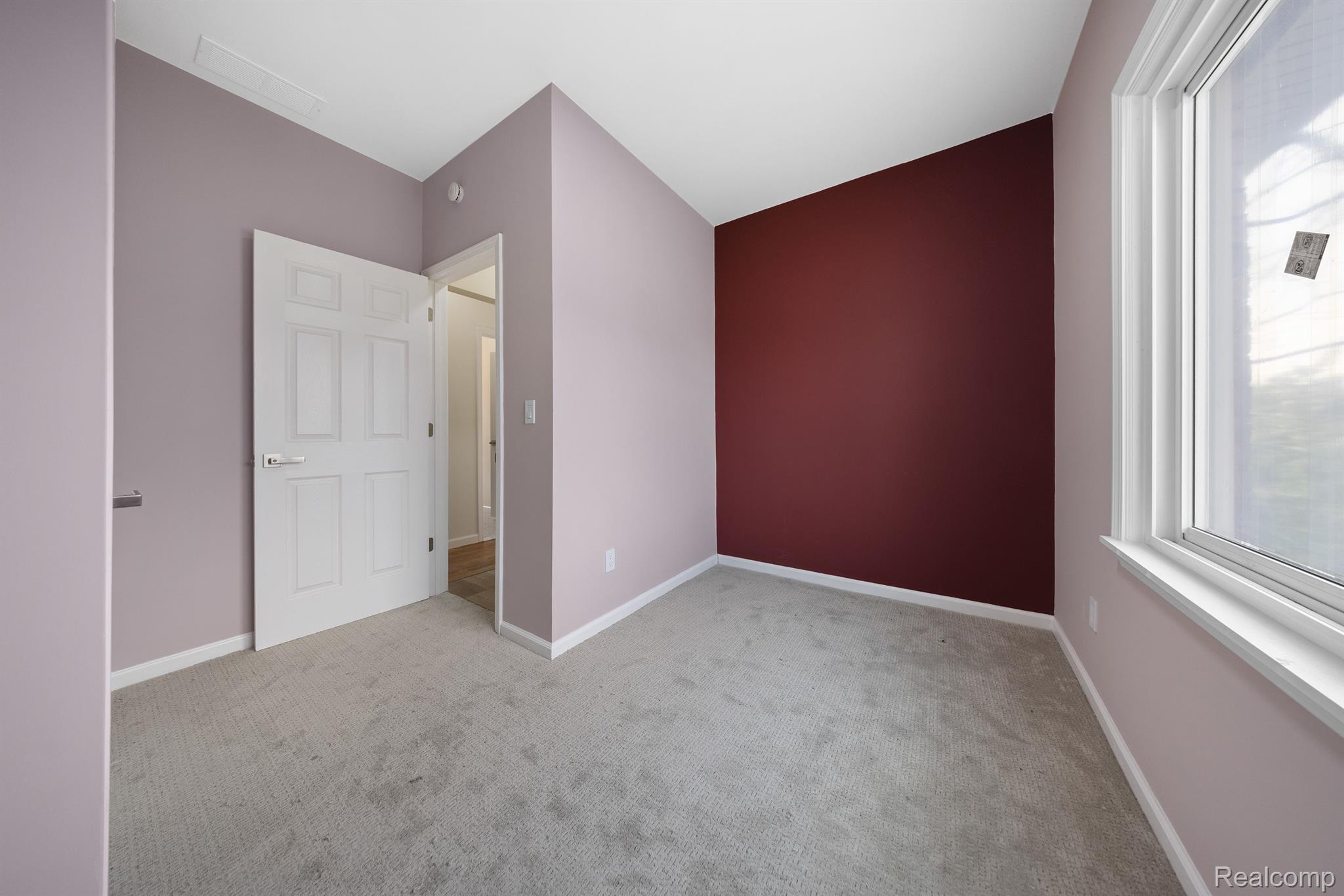 1989 GLADSTONE Street