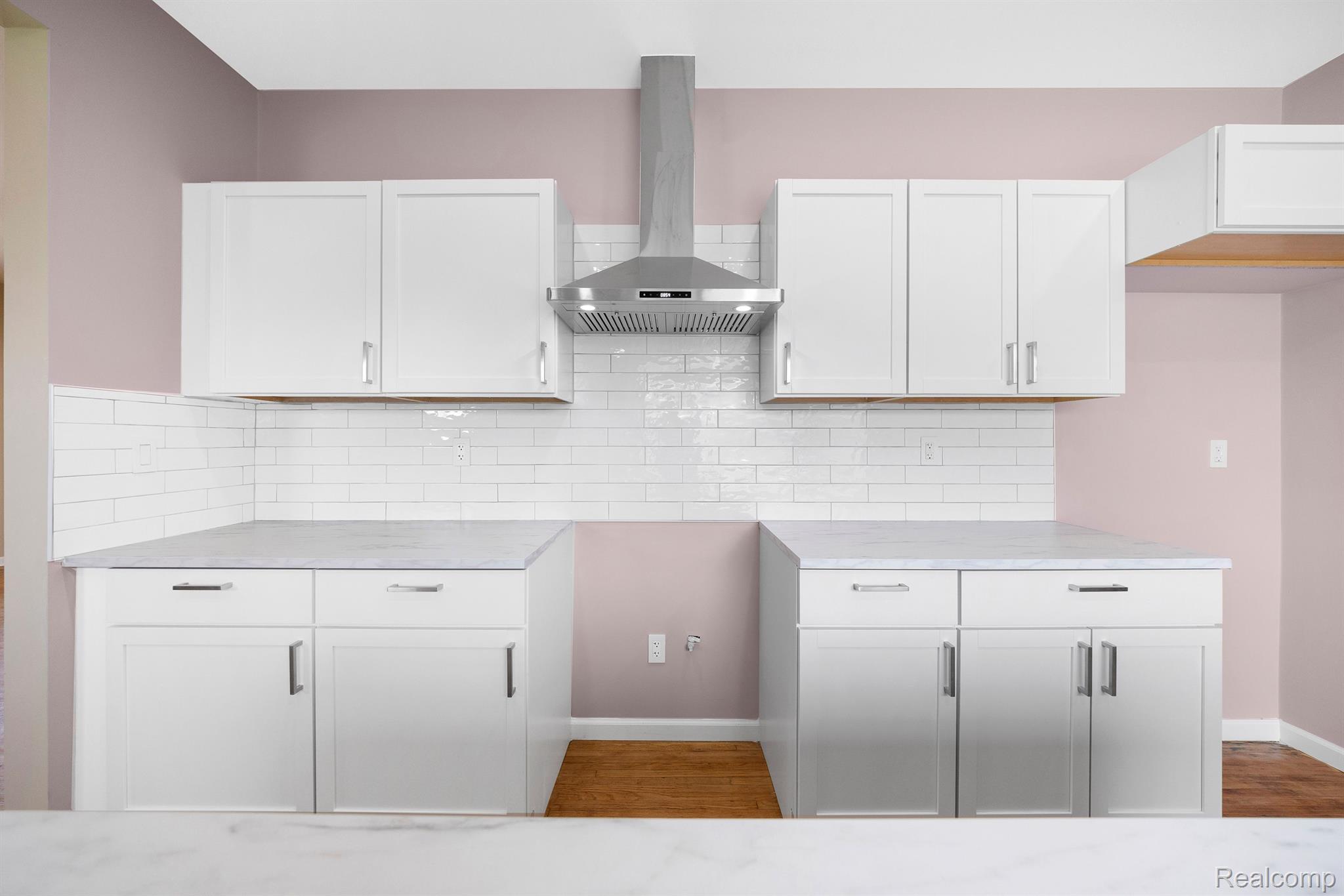 1989 GLADSTONE Street