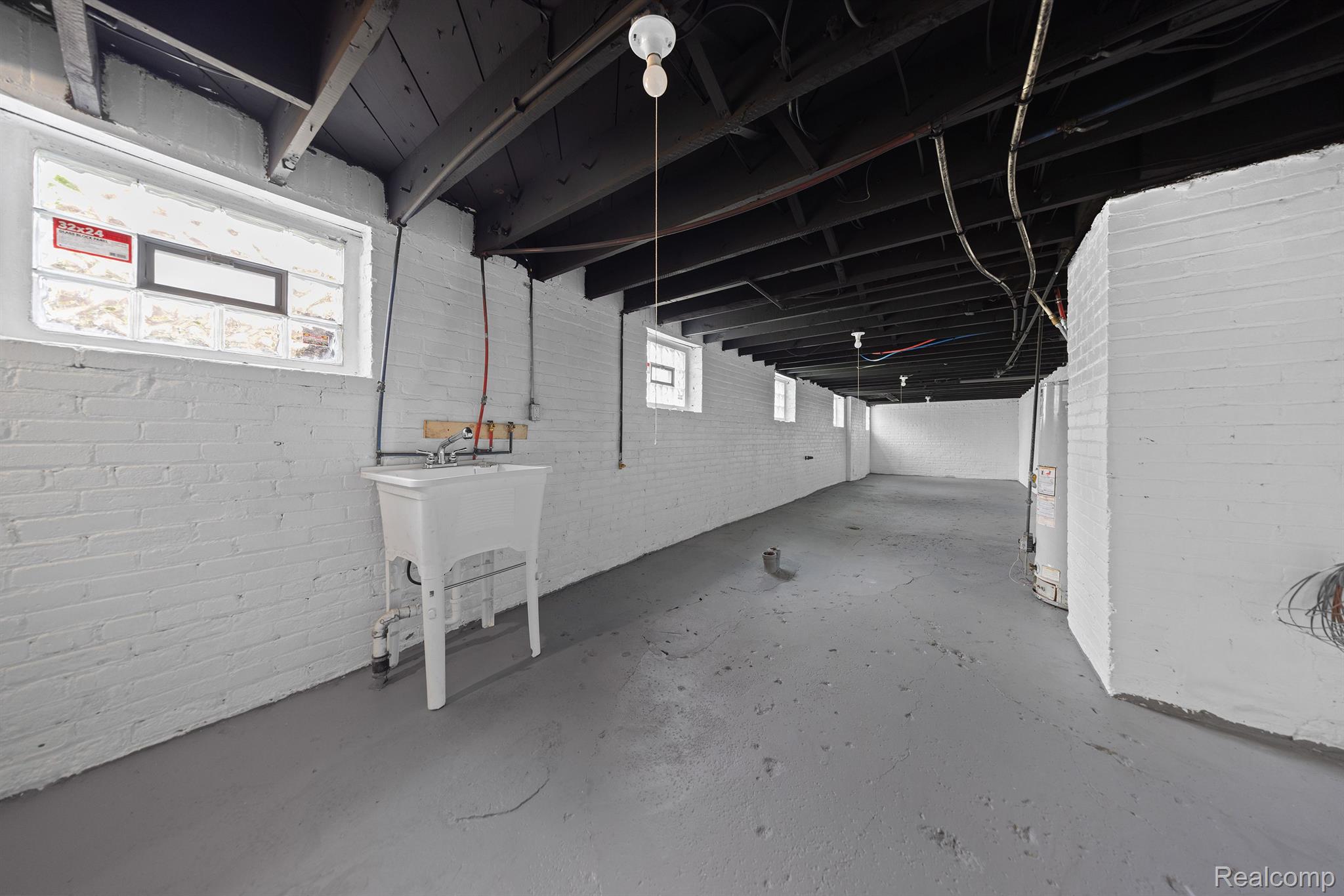 1989 GLADSTONE Street