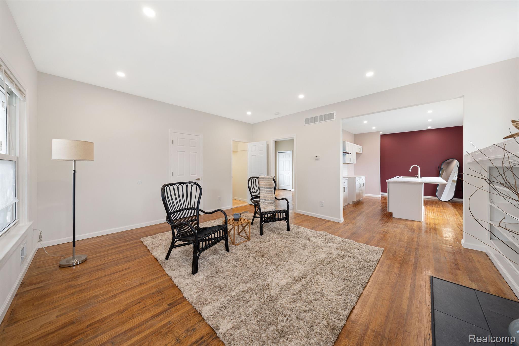 1989 GLADSTONE Street