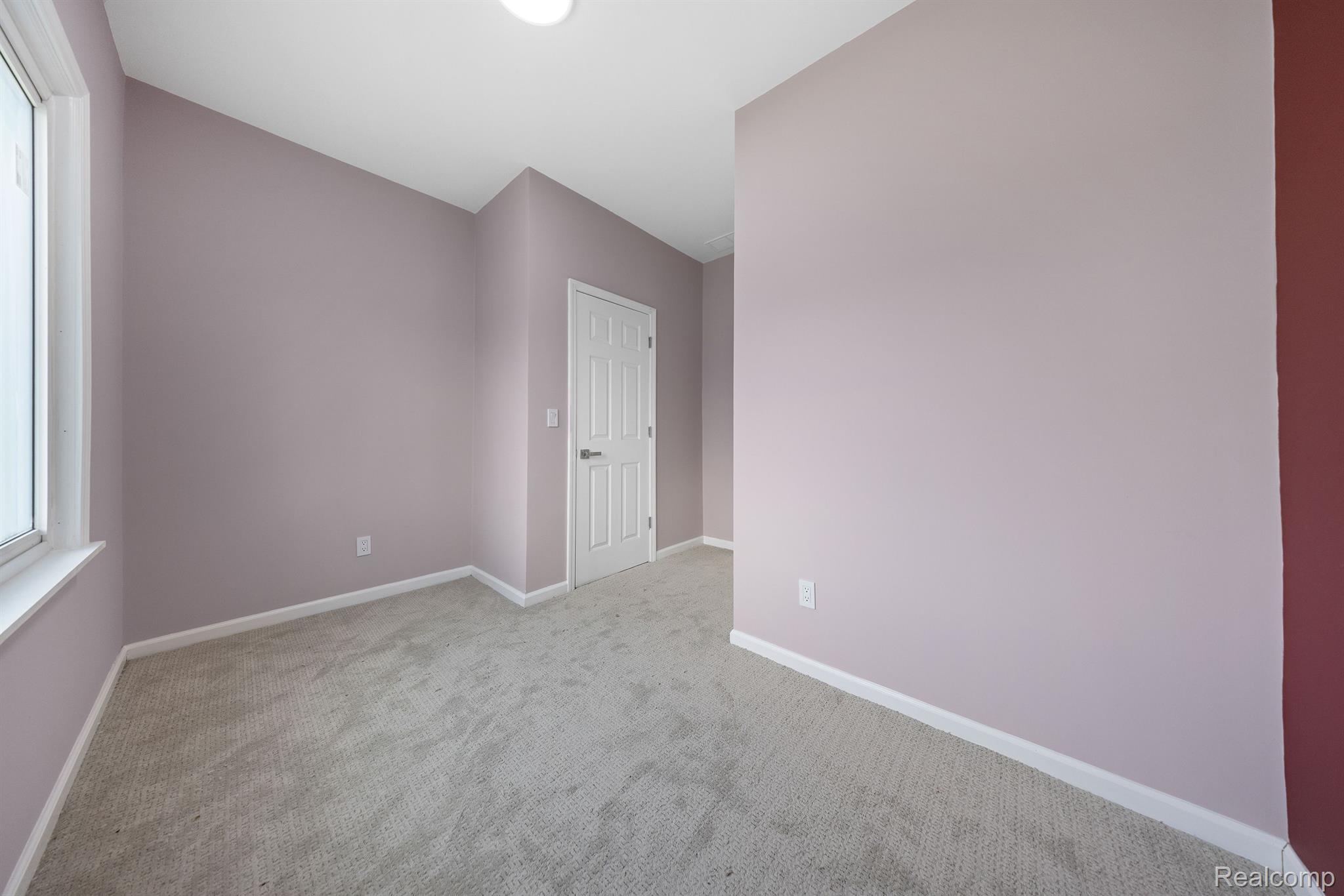 1989 GLADSTONE Street