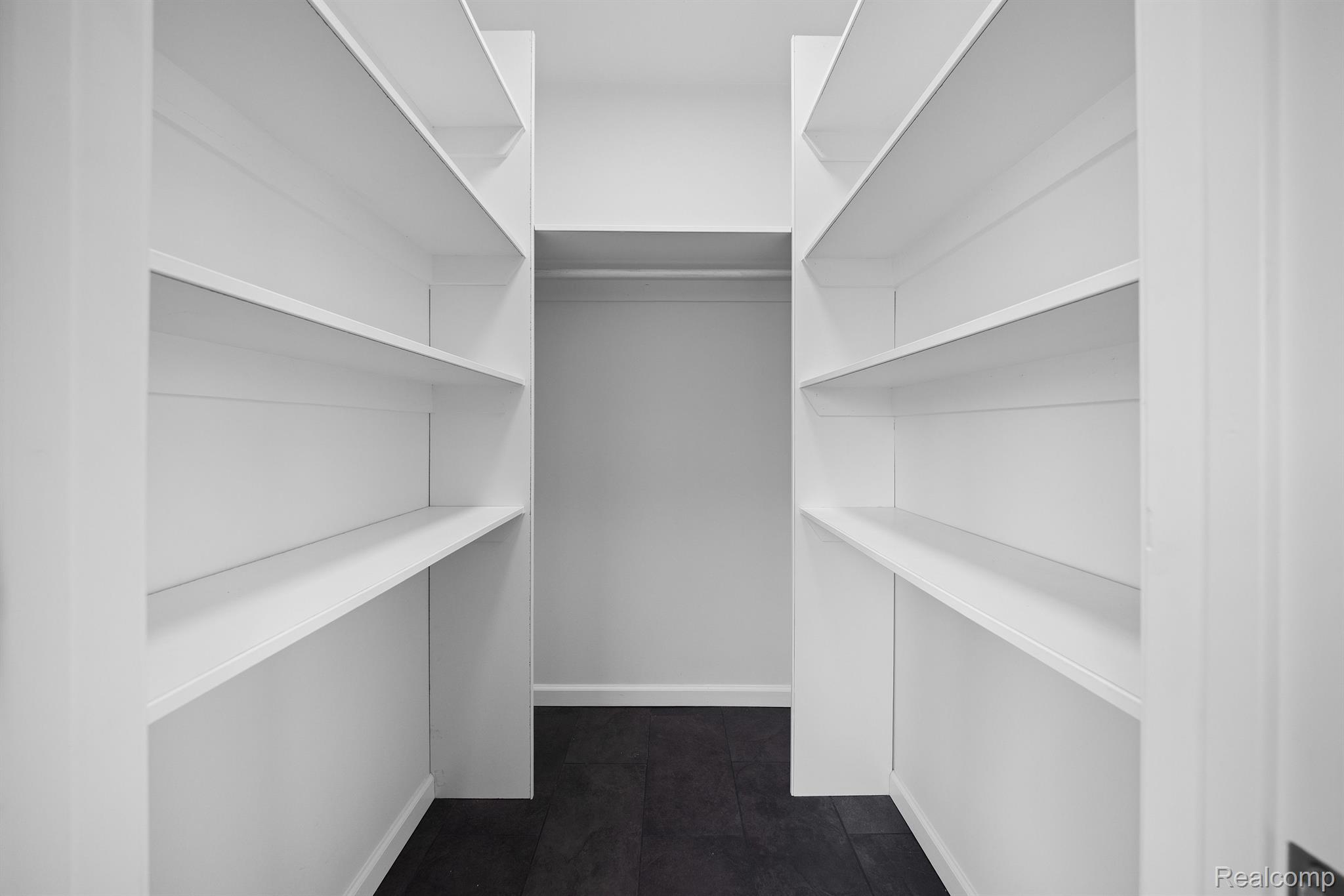 1989 GLADSTONE Street