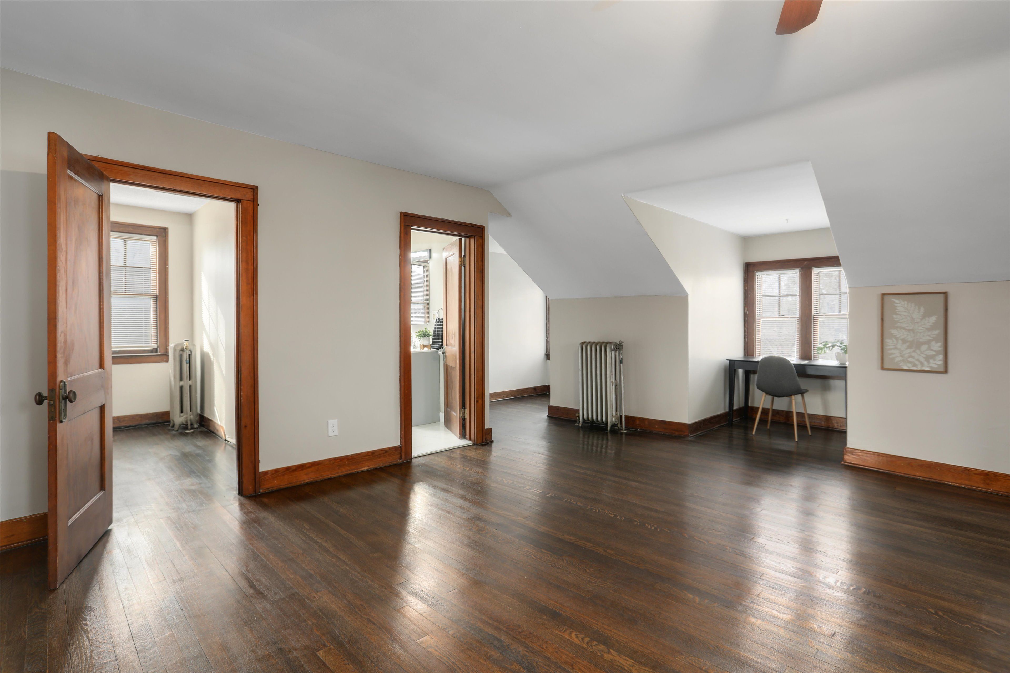 2285 Chicago Blvd