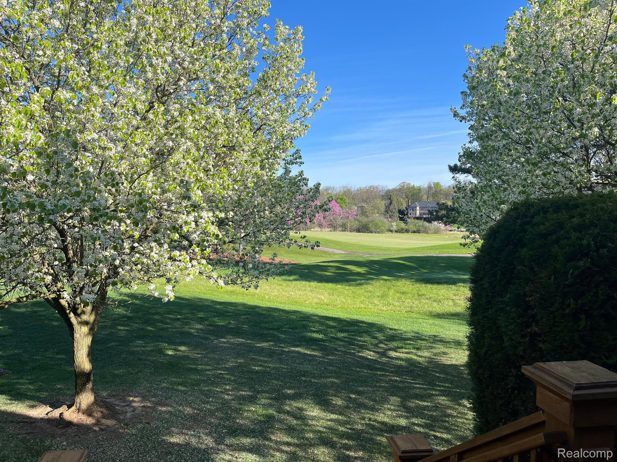 44586 BROADMOOR Circle N