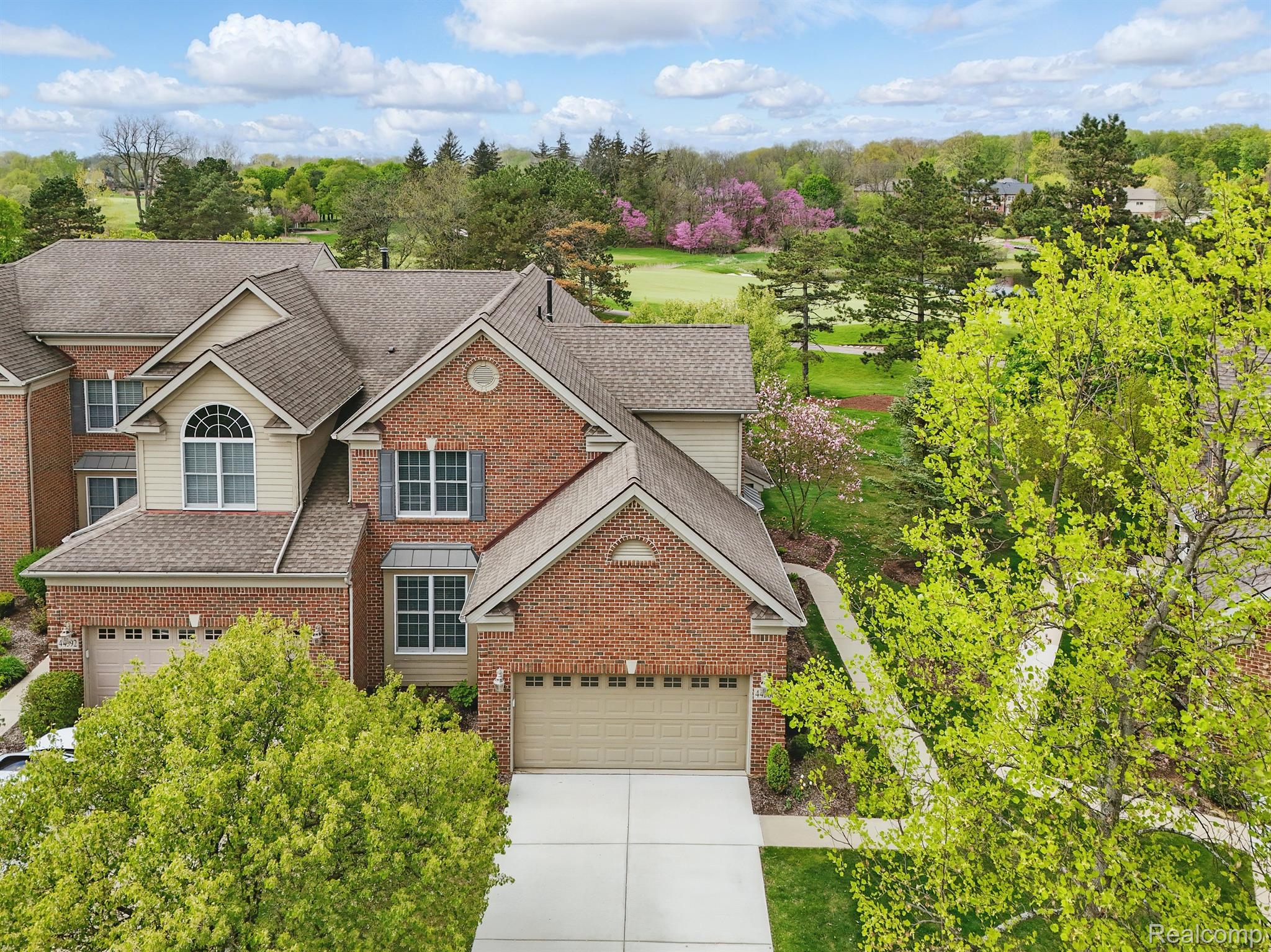 44586 BROADMOOR Circle N