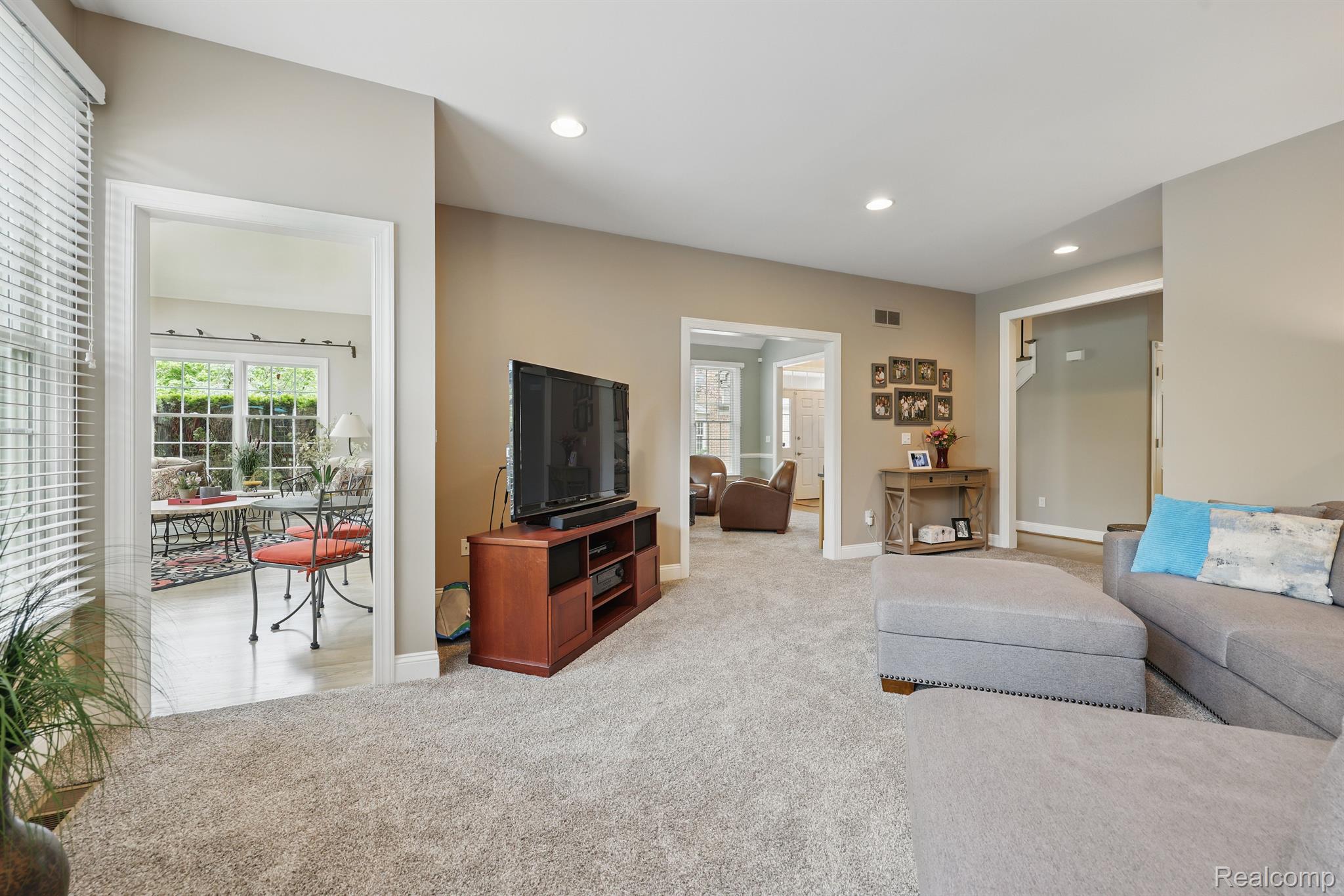 44586 BROADMOOR Circle N