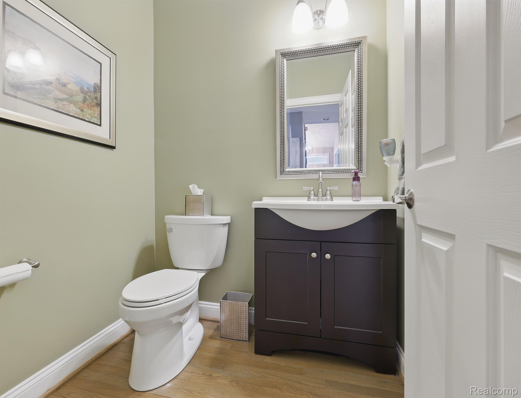 44586 BROADMOOR Circle N