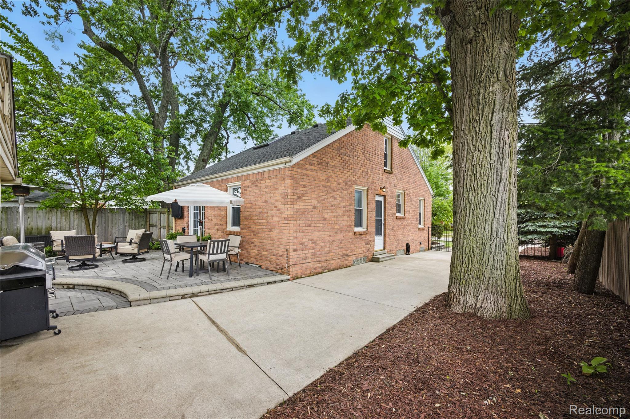 3324 GRIFFITH Avenue