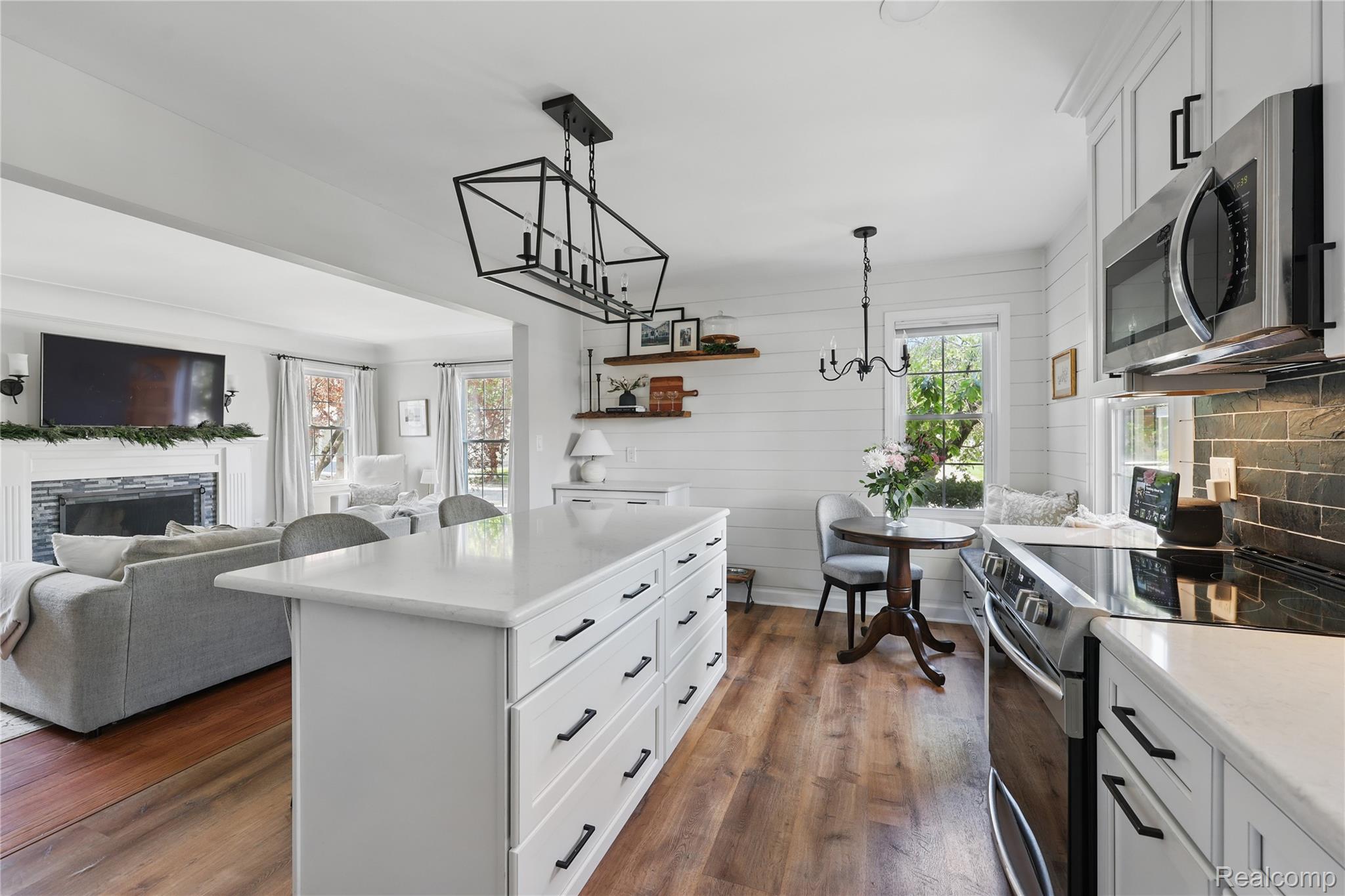 3324 GRIFFITH Avenue