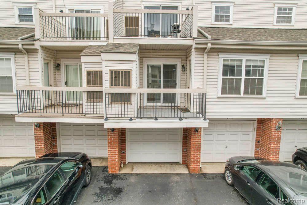 125 W KENILWORTH Avenue