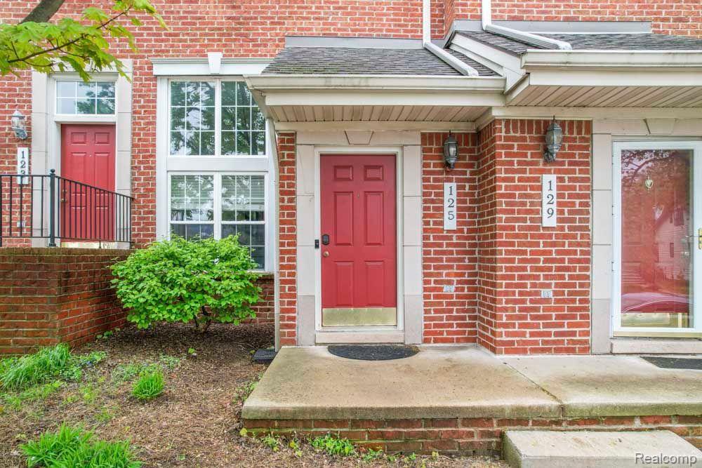 125 W KENILWORTH Avenue