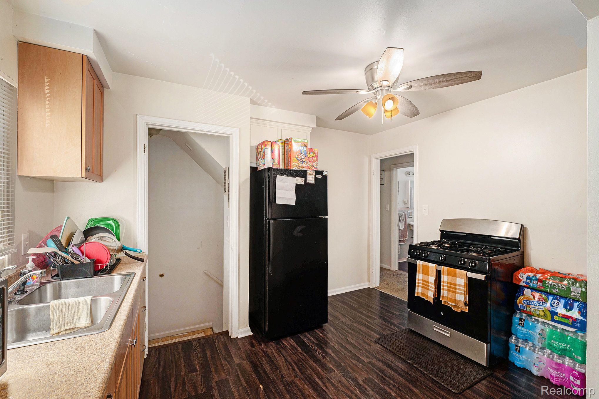 17693 GREENVIEW Avenue