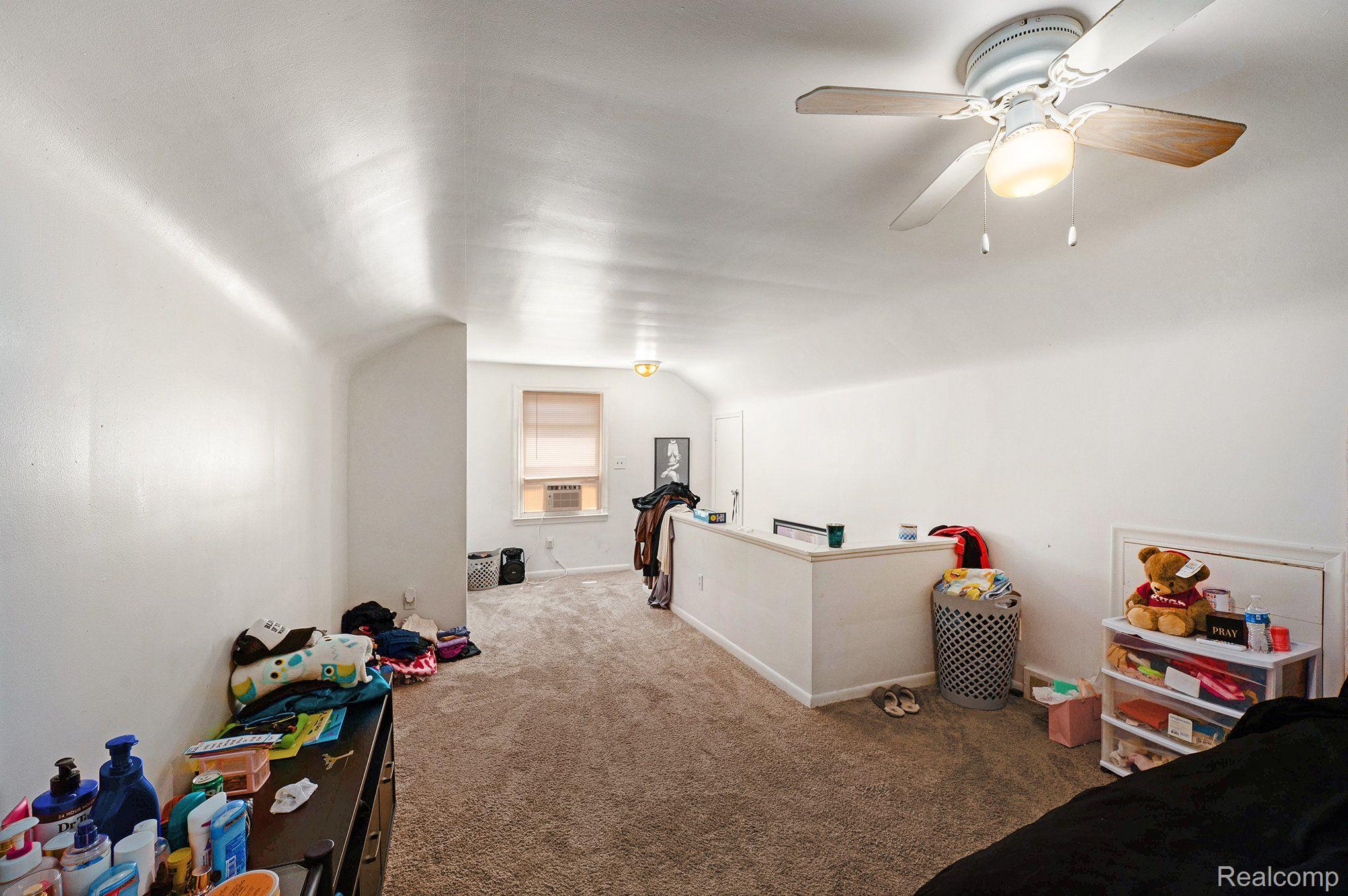 17693 GREENVIEW Avenue