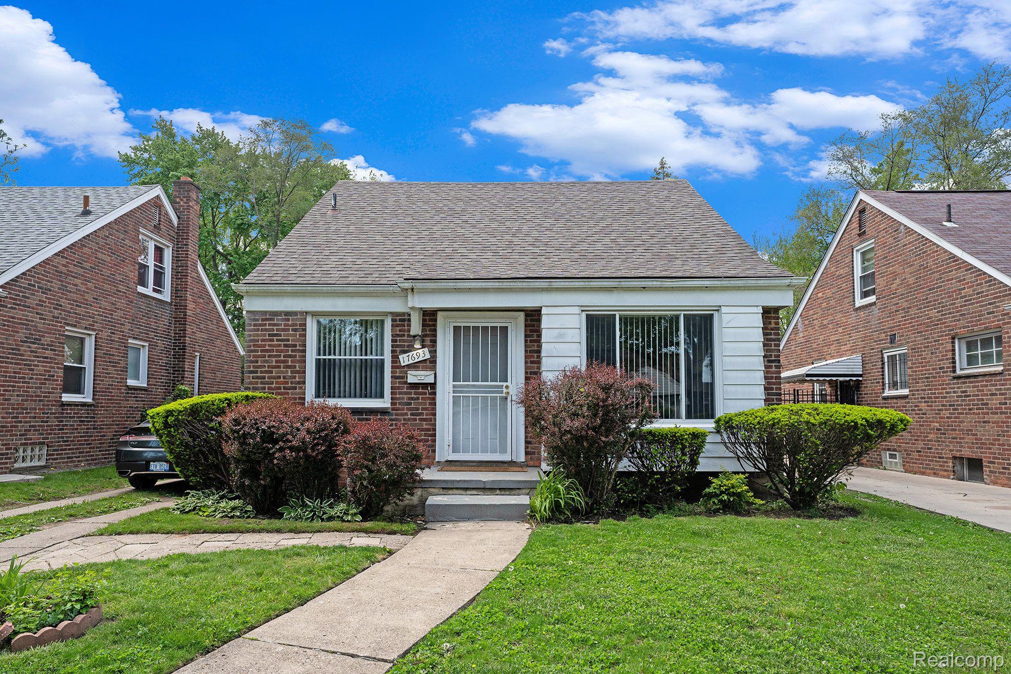 17693 GREENVIEW Avenue