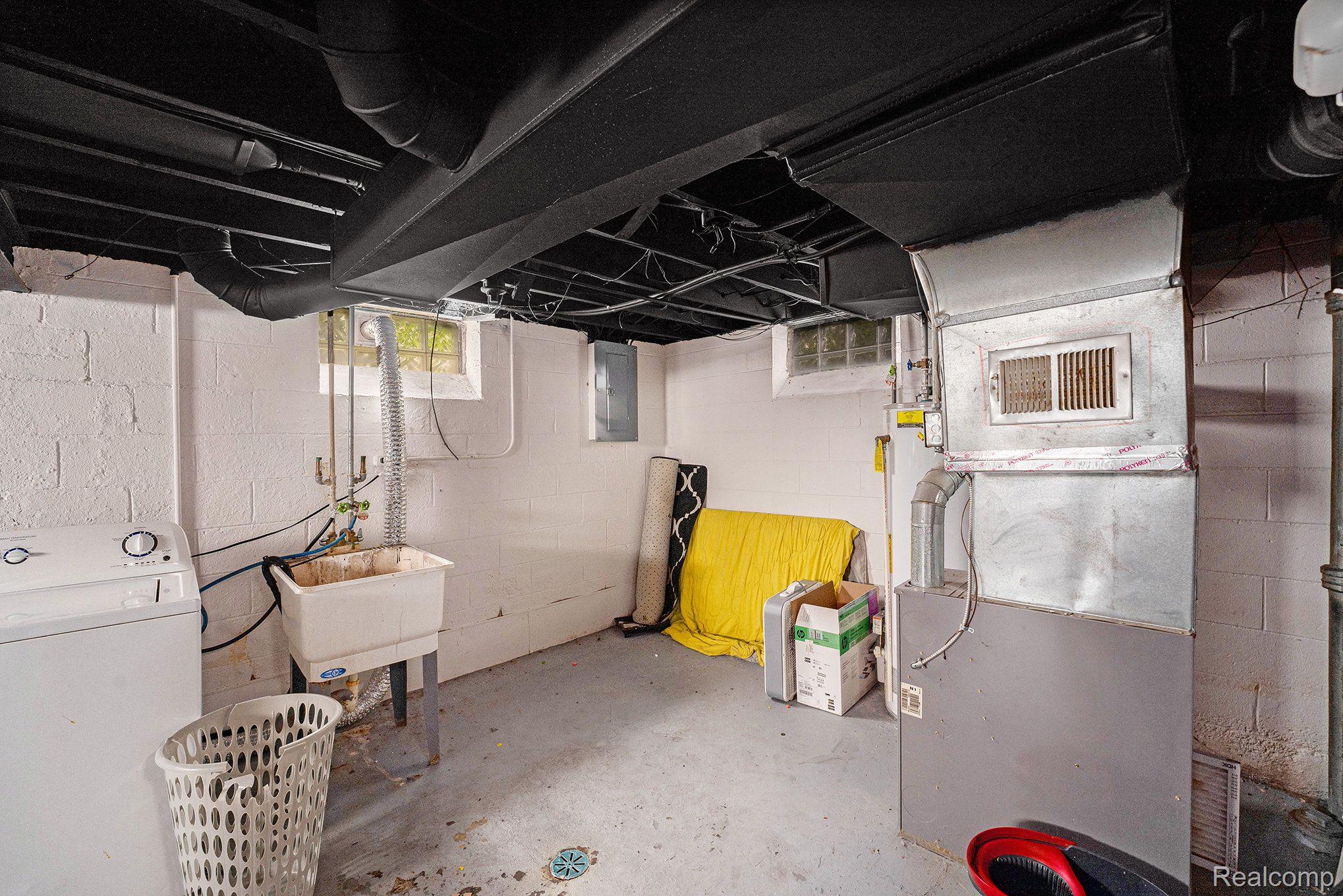 17693 GREENVIEW Avenue