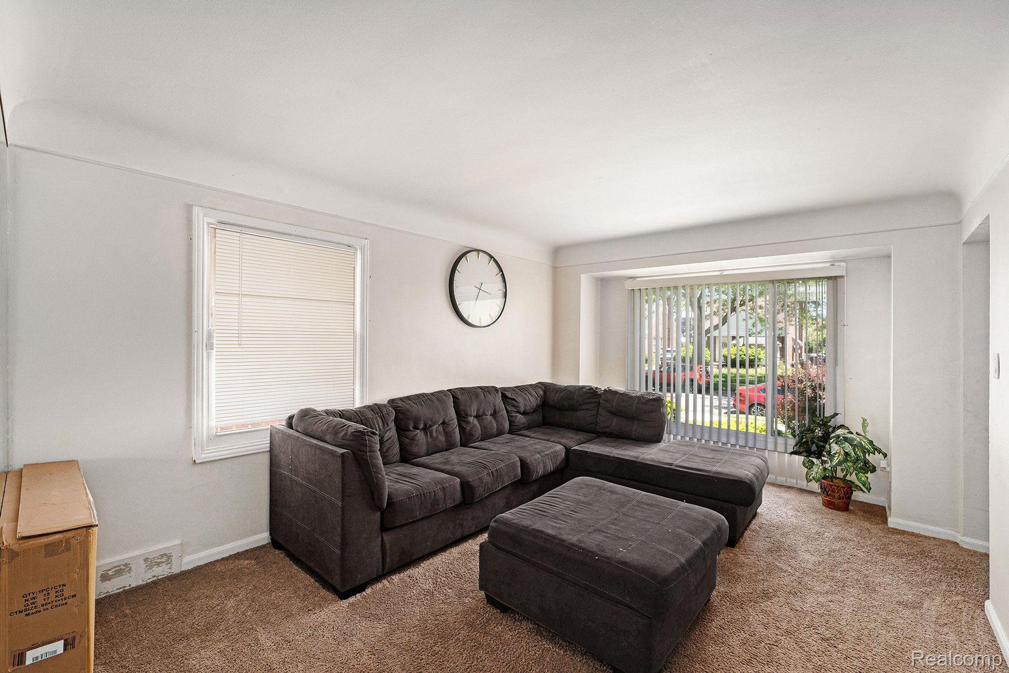 17693 GREENVIEW Avenue