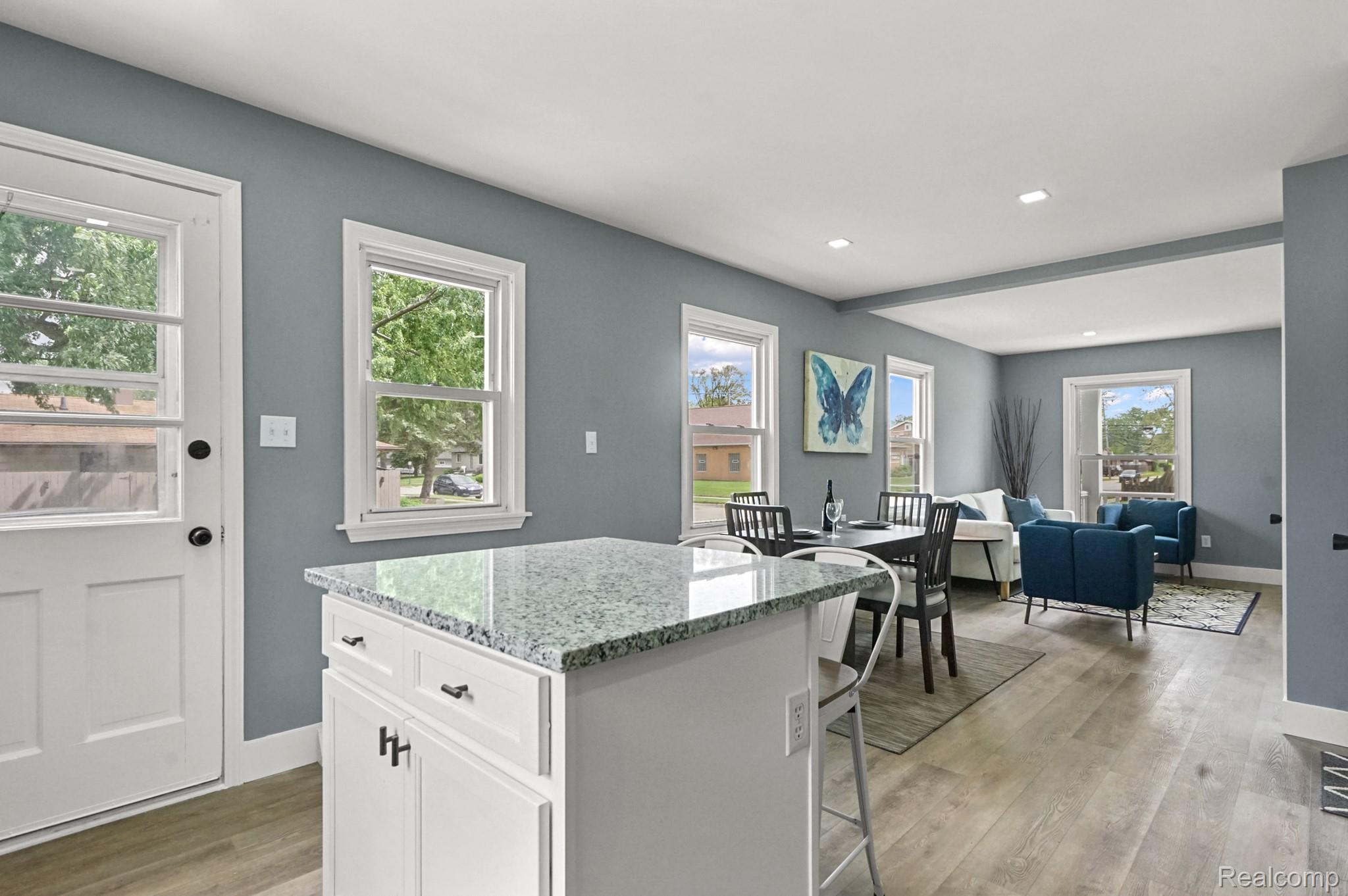 27135 Barrington Street