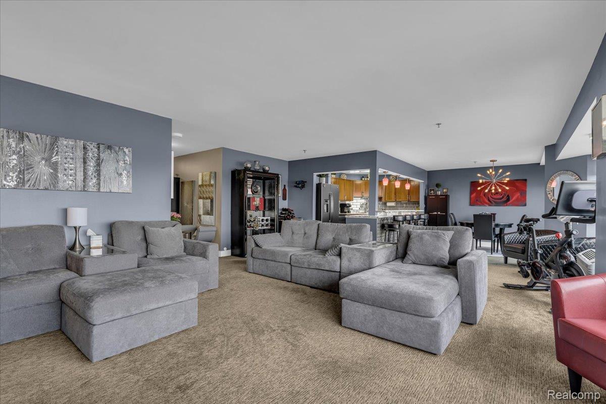 1001 W Jefferson Avenue 28E