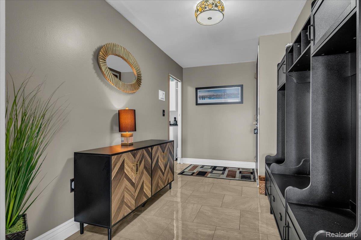 1001 W Jefferson Avenue 28E