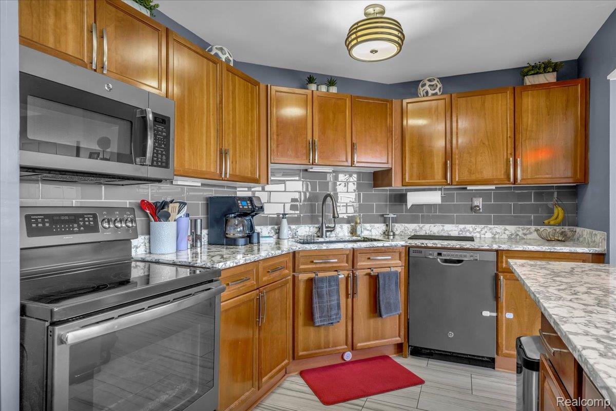 1001 W Jefferson Avenue 28E