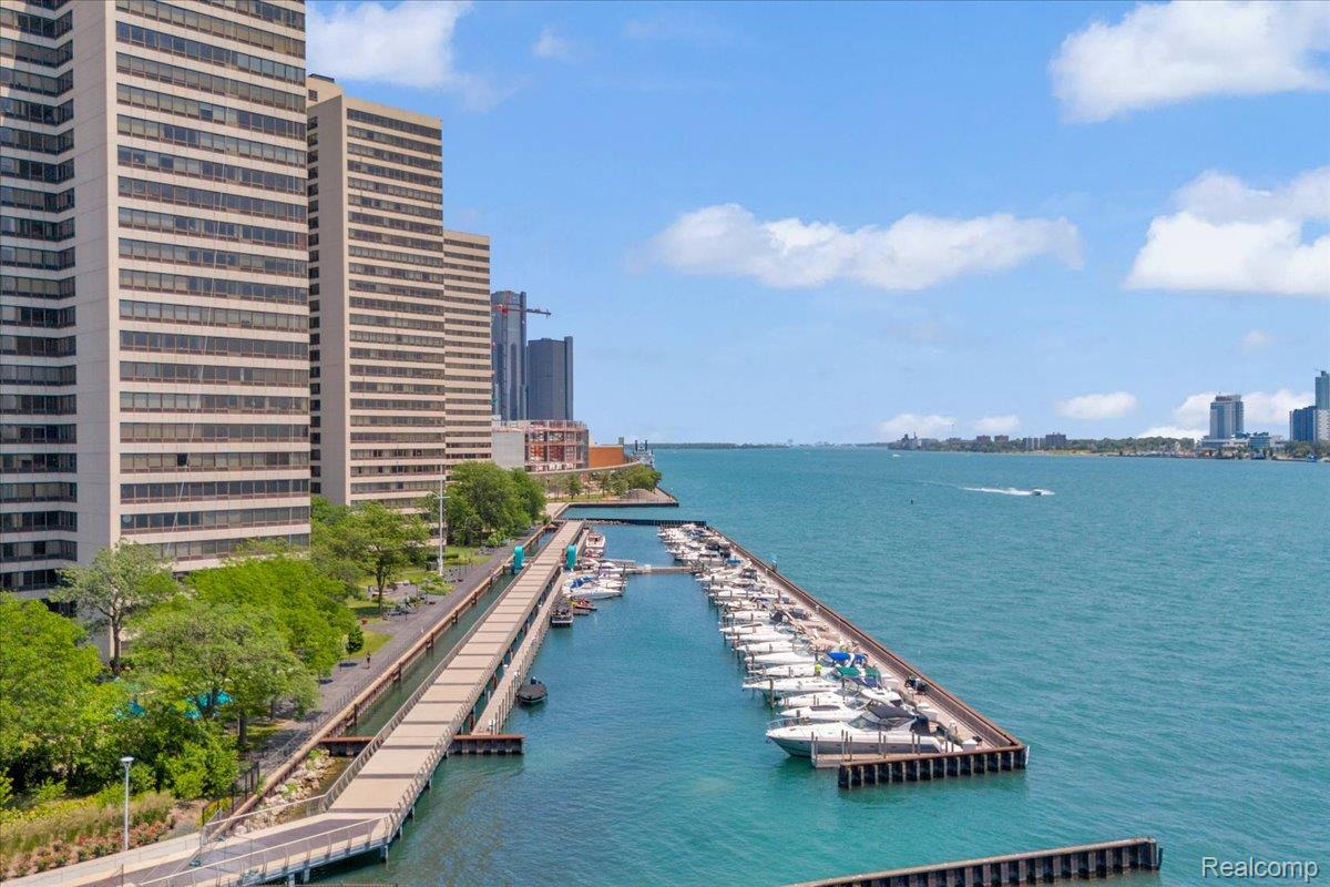 1001 W Jefferson Avenue 28E