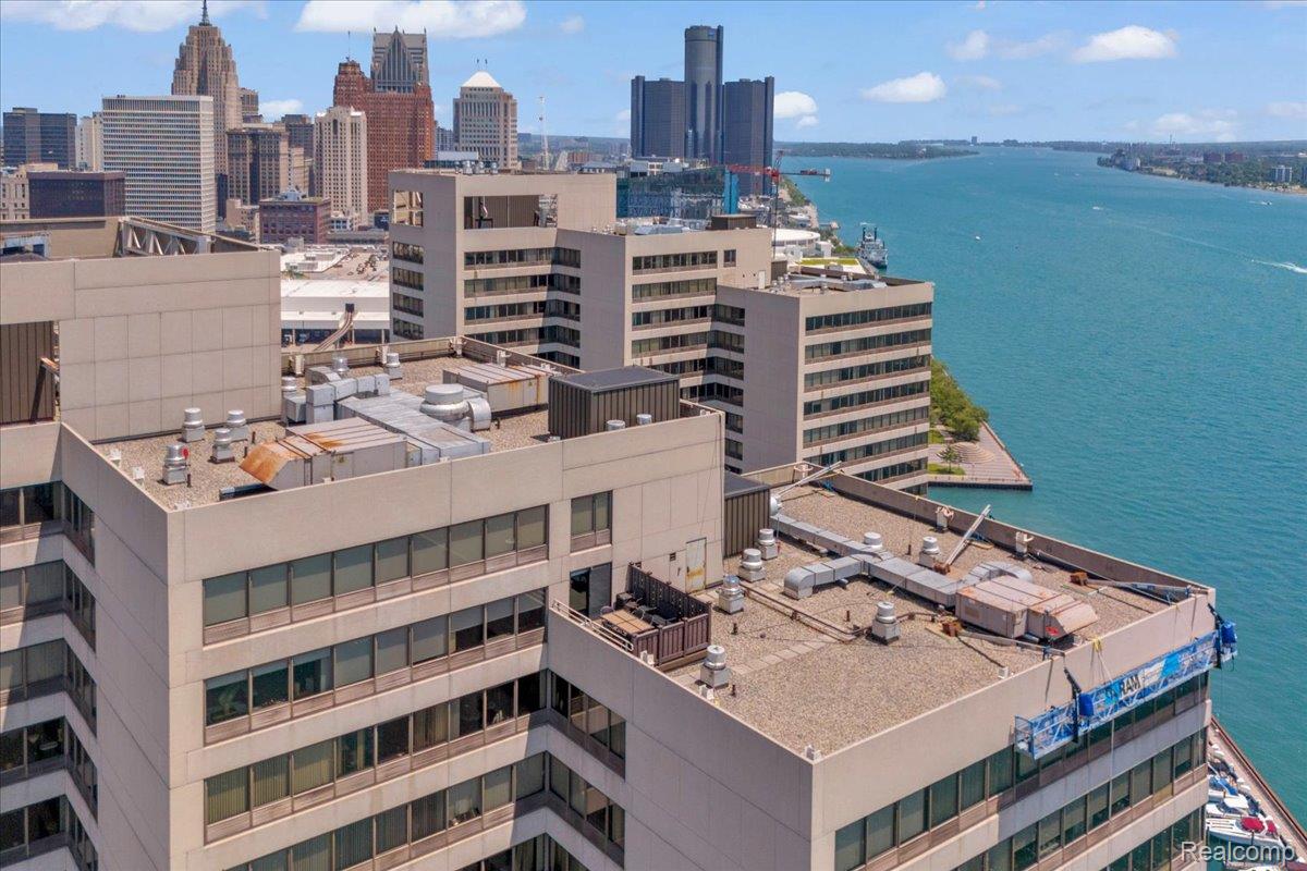 1001 W Jefferson Avenue 28E