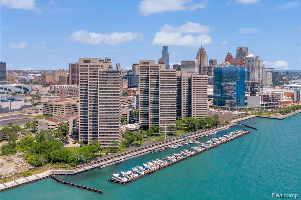 1001 W Jefferson Avenue 28E