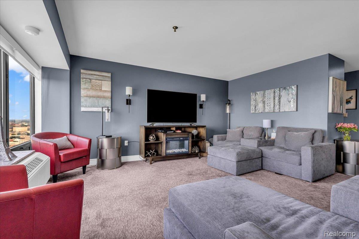 1001 W Jefferson Avenue 28E