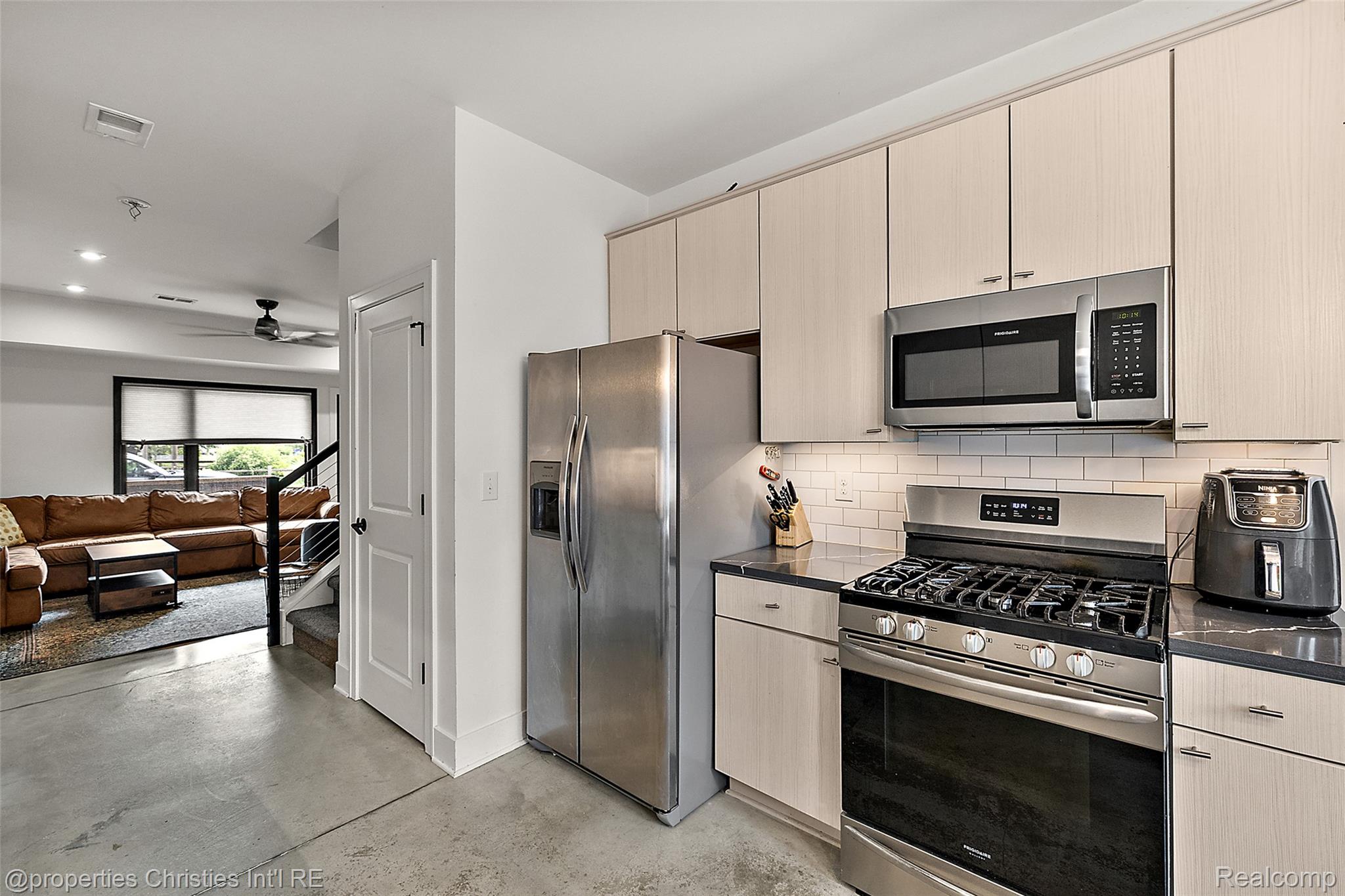 3307 Cochrane Street