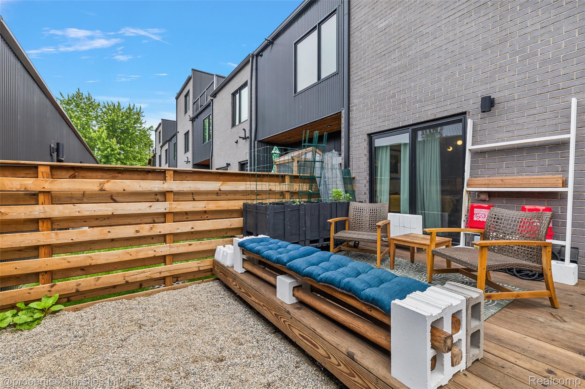 3307 Cochrane Street