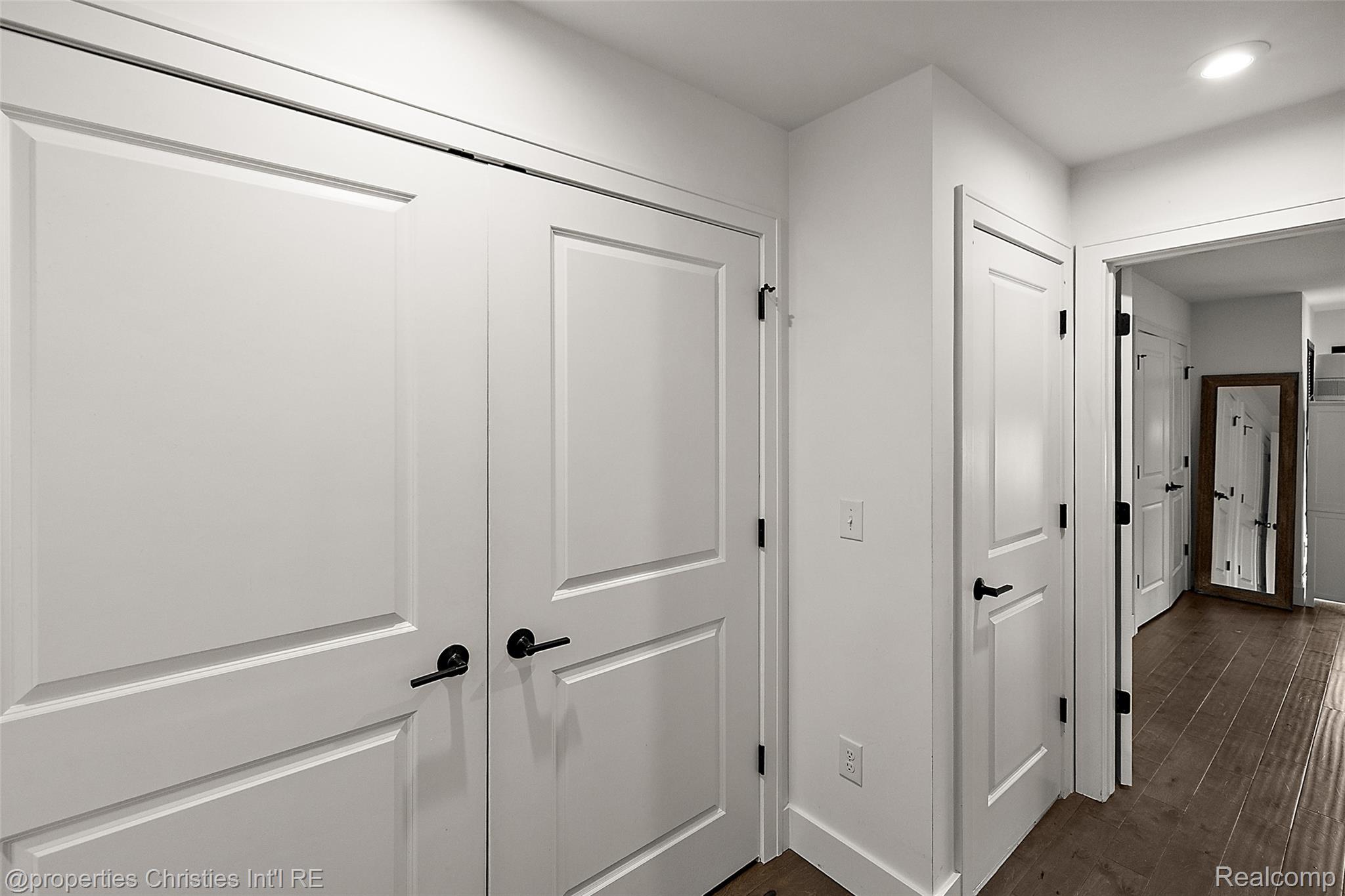 3307 Cochrane Street